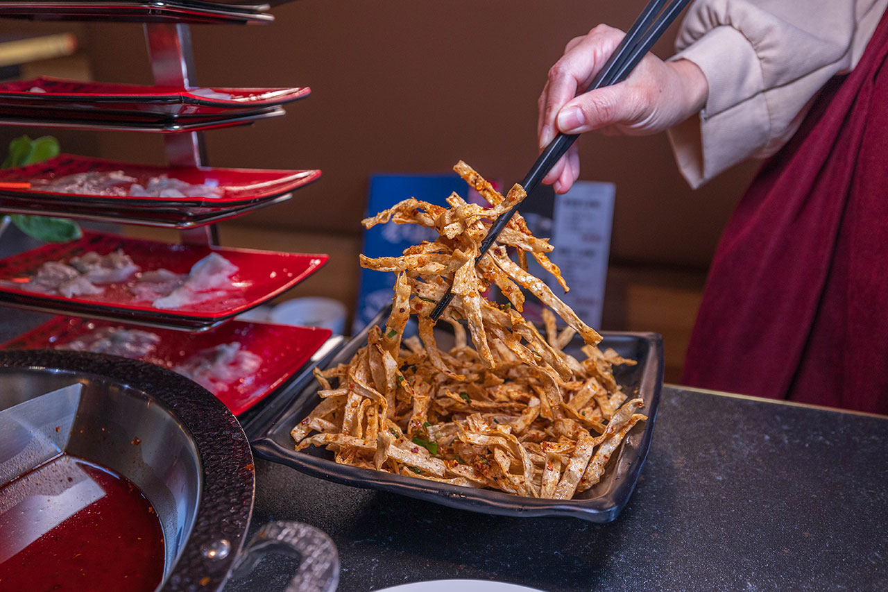 【2026台中火鍋推薦】老虎斑斑·赤斑涮｜全台首創石斑魚火鍋專賣！燜製清油鴛鴦鍋麻辣湯鮮魚湯，最新台中北屯火鍋新店報到！ 205