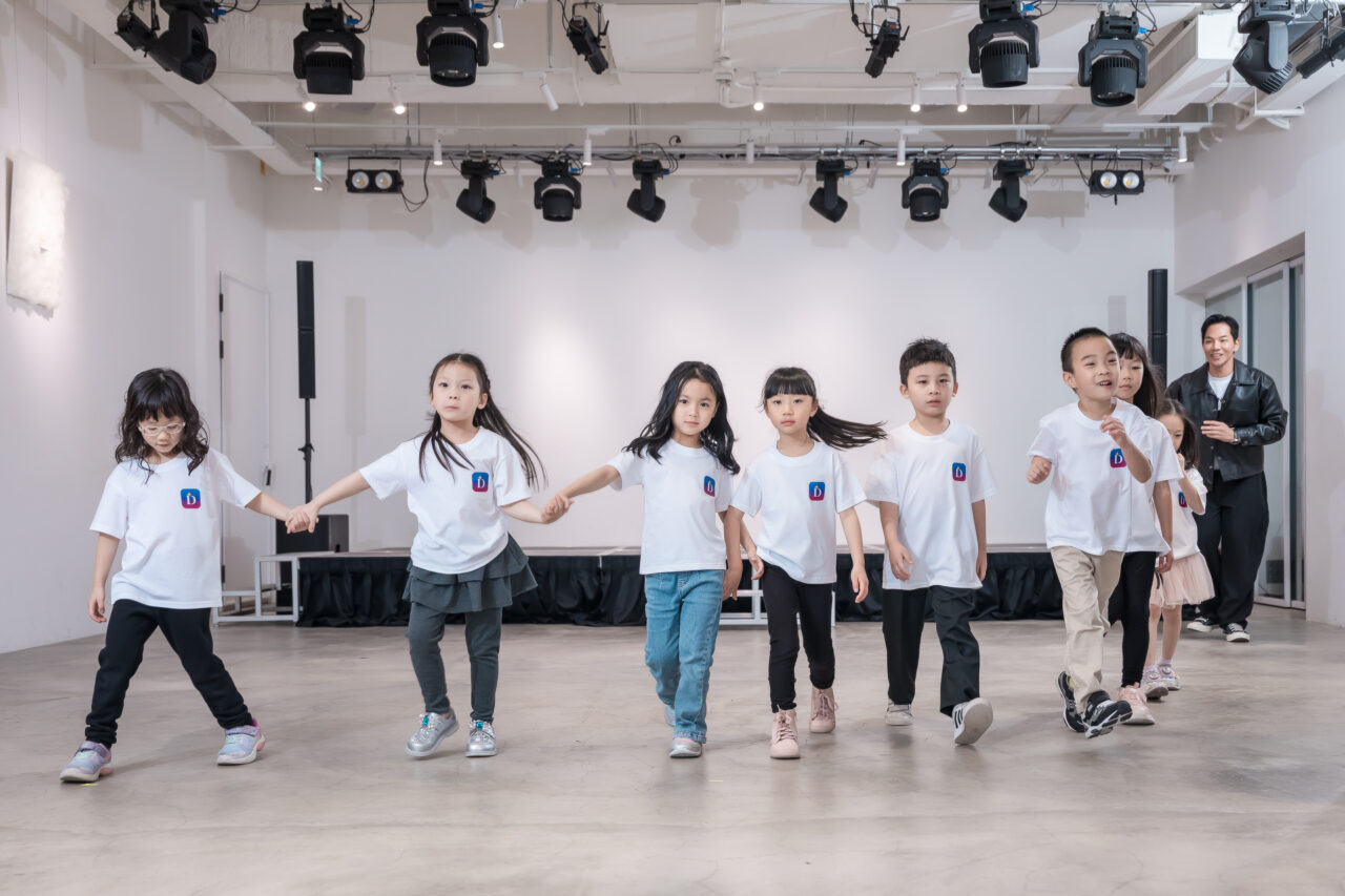 【2026兒童才藝推薦】凱渥 Kids Catwalk 兒童模特學期班：從儀態到自信，給孩子受用一輩子的優雅氣場！(含讀者優惠) 38