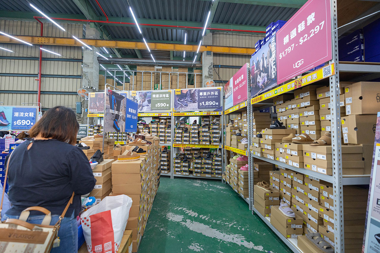 美力運動世界 台中中清特賣會開倉!童鞋、休閒鞋、戶外運動鞋早鳥全館下殺1折起,還有早鳥活動特賣金額再打8折,最新大雅鞋子特賣會報到! 116 美力運動世界 台中中清特賣會開倉!童鞋、休閒鞋、戶外運動鞋早鳥全館下殺1折起,還有早鳥活動特賣金額再打8折,最新大雅鞋子特賣會報到! 115