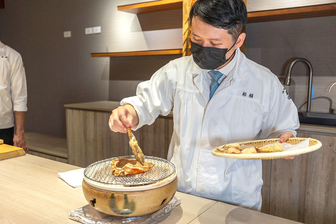 【台中無菜單推薦】船艙せんしつ 天 料理：頂級天婦羅 Omakase 究極盛宴，九州松葉蟹、海膽鮪魚海苔包，最新2026台中北屯區美食推薦 65