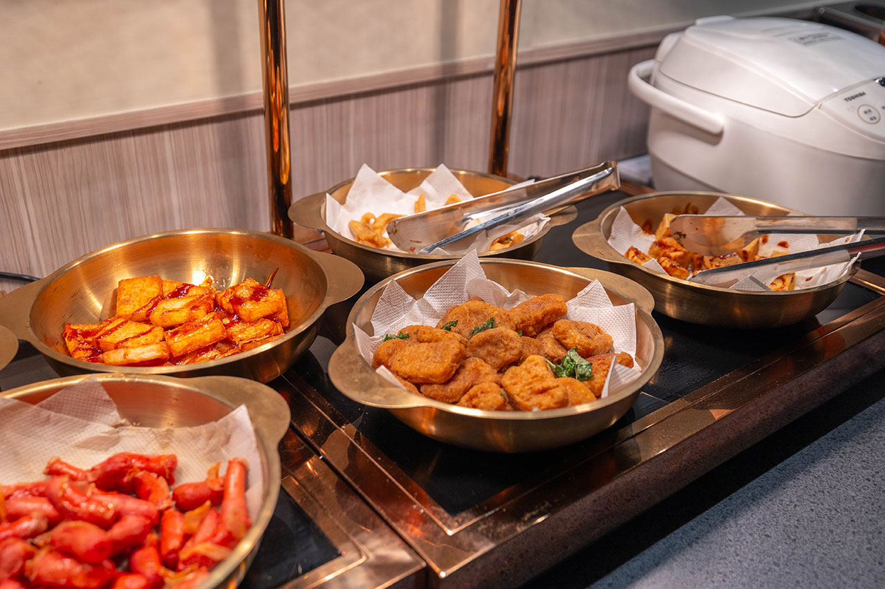 真涮吃到飽火鍋 北大店,新竹肉控必訪399起牛豬雞羊多種肉品無限吃!蔬食炸物飲料冰品自助吧隨你拿,最新2026新竹美食推薦 64 真涮吃到飽火鍋 北大店,新竹肉控必訪399起牛豬雞羊多種肉品無限吃!蔬食炸物飲料冰品自助吧隨你拿,最新2026新竹美食推薦 63