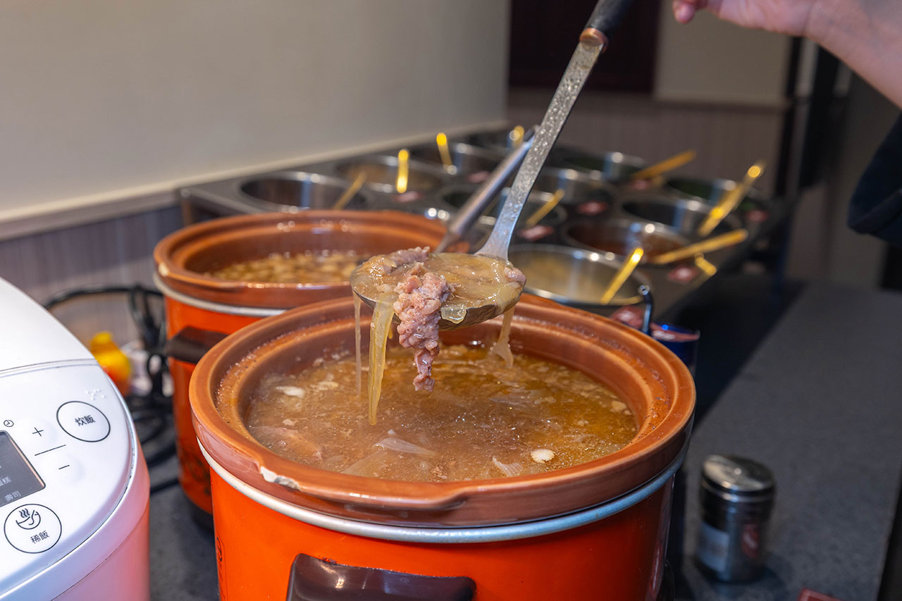 真涮吃到飽火鍋 北大店，新竹肉控必訪399起牛豬雞羊多種肉品無限吃！蔬食炸物飲料冰品自助吧隨你拿，最新2026新竹美食推薦 73