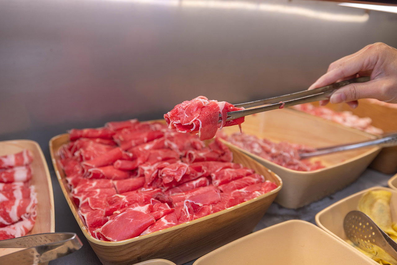 真涮吃到飽火鍋 北大店，新竹肉控必訪399起牛豬雞羊多種肉品無限吃！蔬食炸物飲料冰品自助吧隨你拿，最新2026新竹美食推薦 15