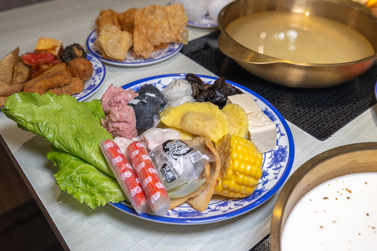 真涮吃到飽火鍋 北大店，新竹肉控必訪399起牛豬雞羊多種肉品無限吃！蔬食炸物飲料冰品自助吧隨你拿，最新2026新竹美食推薦 31