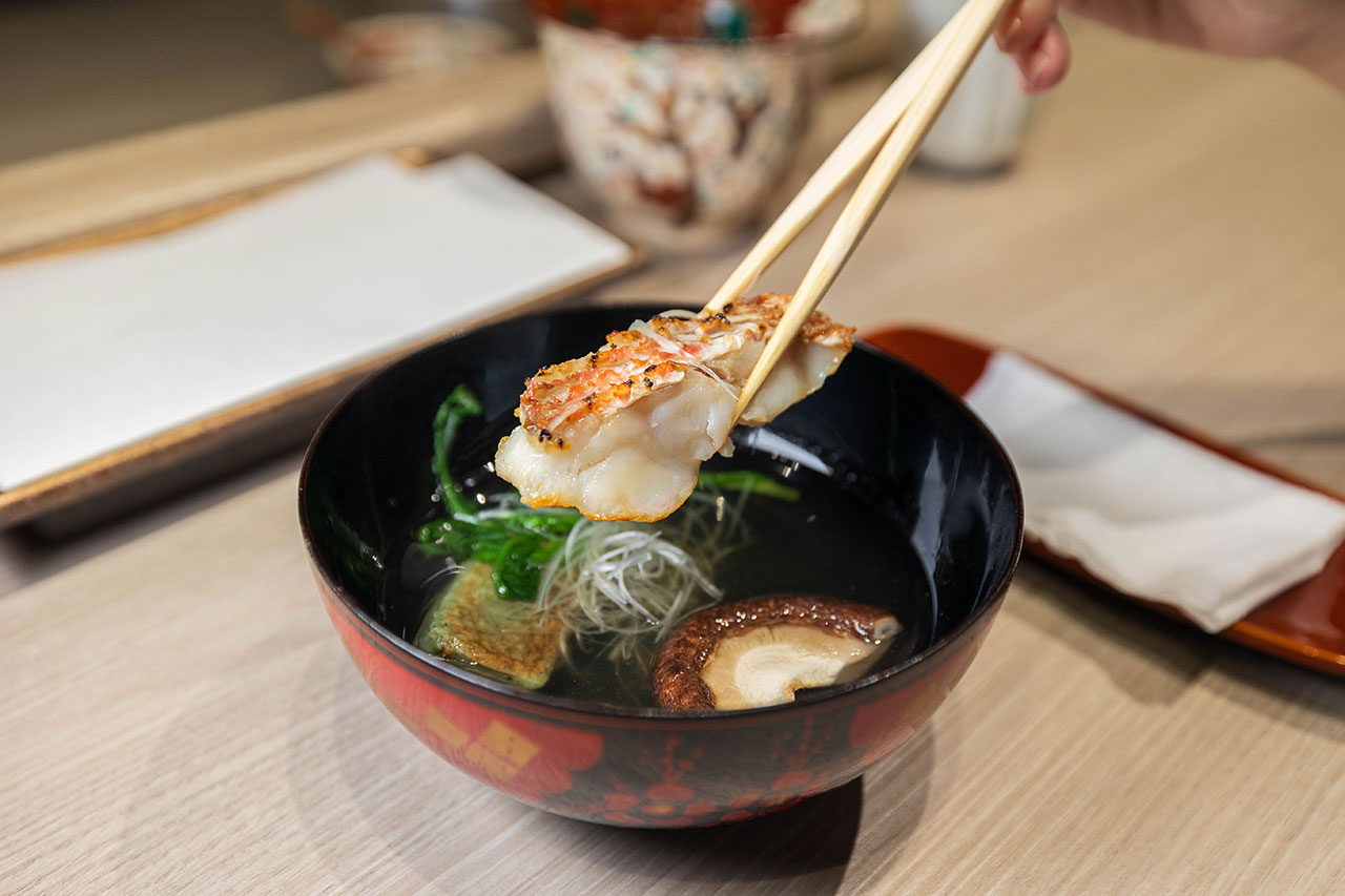 【台中無菜單推薦】船艙せんしつ 天 料理：頂級天婦羅 Omakase 究極盛宴，九州松葉蟹、海膽鮪魚海苔包，最新2026台中北屯區美食推薦 15