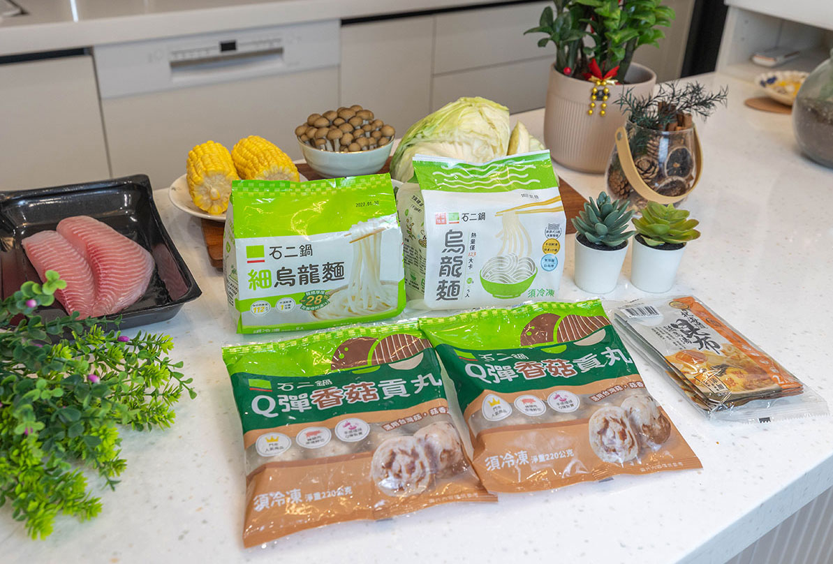 【全聯必買】母親節全家在家吃餐廳級美味!「聚+石二鍋」石二鍋烏龍麵、香菇貢丸,聚北海道昆布熬高湯神級必囤美味單品,5分鐘在家變出五星級溫馨大餐! 588 【全聯必買】母親節全家在家吃餐廳級美味!「聚+石二鍋」石二鍋烏龍麵、香菇貢丸,聚北海道昆布熬高湯神級必囤美味單品,5分鐘在家變出五星級溫馨大餐! 587