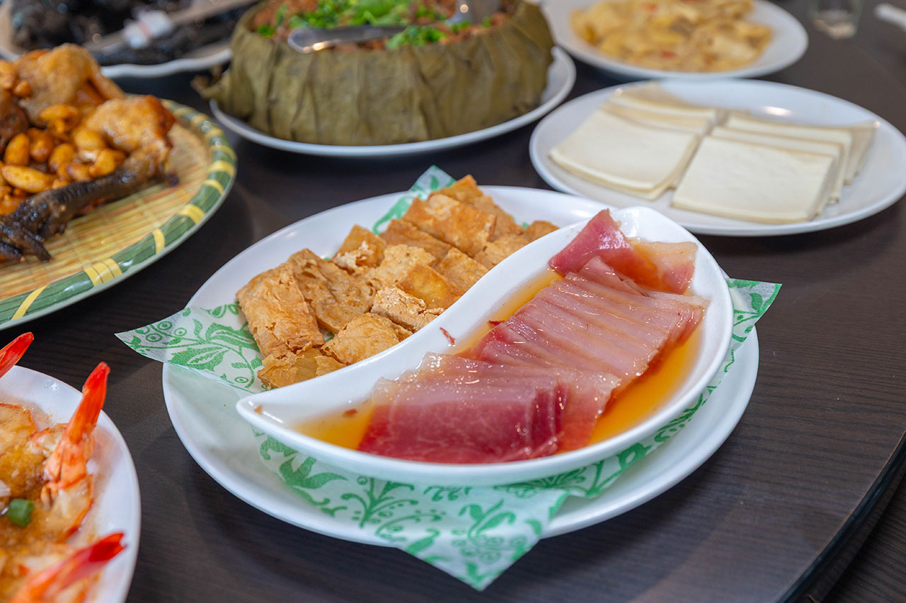 綠野山莊 花園餐廳,高雄隱藏版小火車送餐!爆汁鹽焗雞、超澎湃桌菜秘境,最新 2026 高雄合菜聚餐首選地圖 352 綠野山莊 花園餐廳,高雄隱藏版小火車送餐!爆汁鹽焗雞、超澎湃桌菜秘境,最新 2026 高雄合菜聚餐首選地圖 351