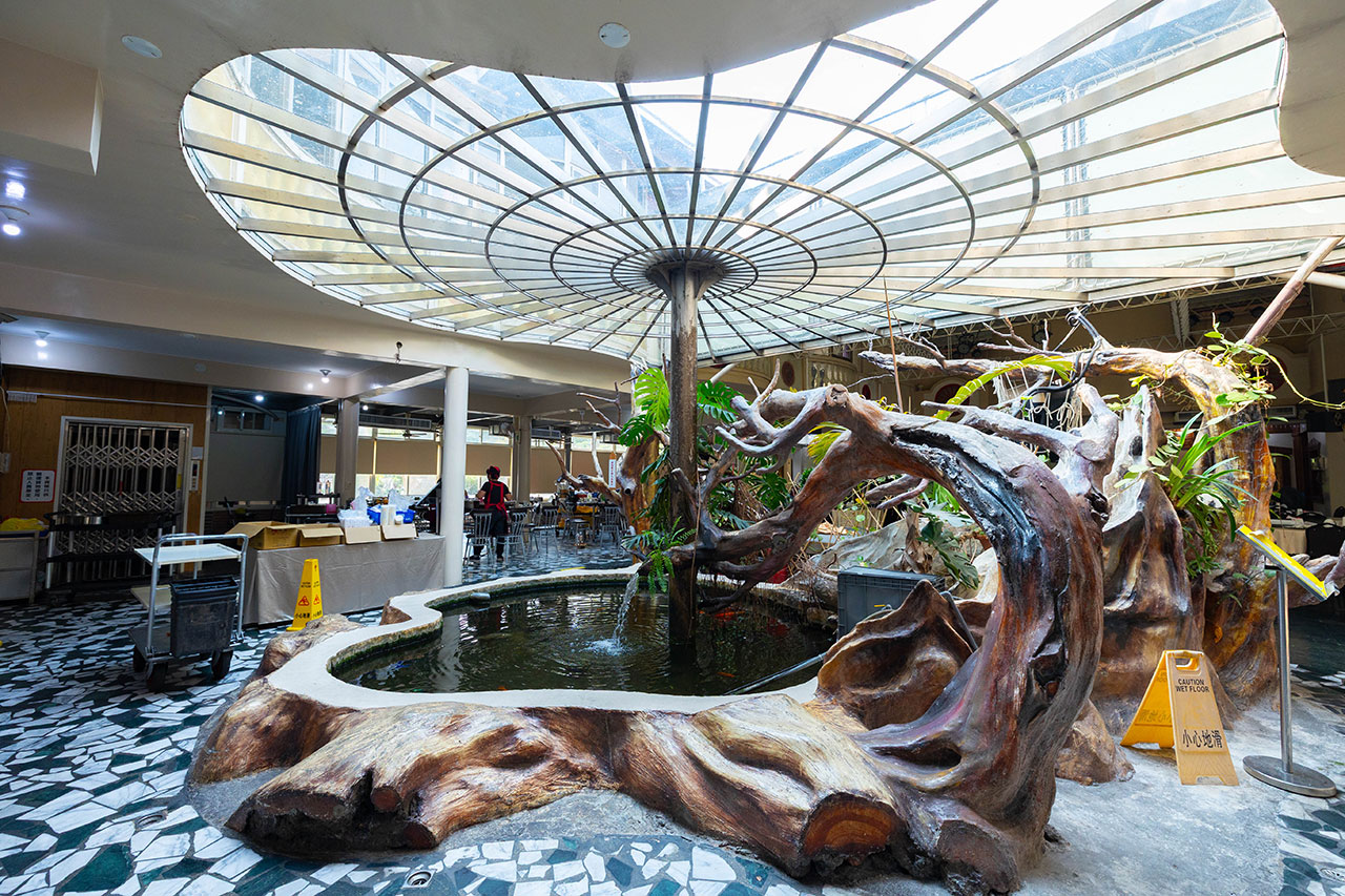 綠野山莊 花園餐廳,高雄隱藏版小火車送餐!爆汁鹽焗雞、超澎湃桌菜秘境,最新 2026 高雄合菜聚餐首選地圖 324 綠野山莊 花園餐廳,高雄隱藏版小火車送餐!爆汁鹽焗雞、超澎湃桌菜秘境,最新 2026 高雄合菜聚餐首選地圖 323