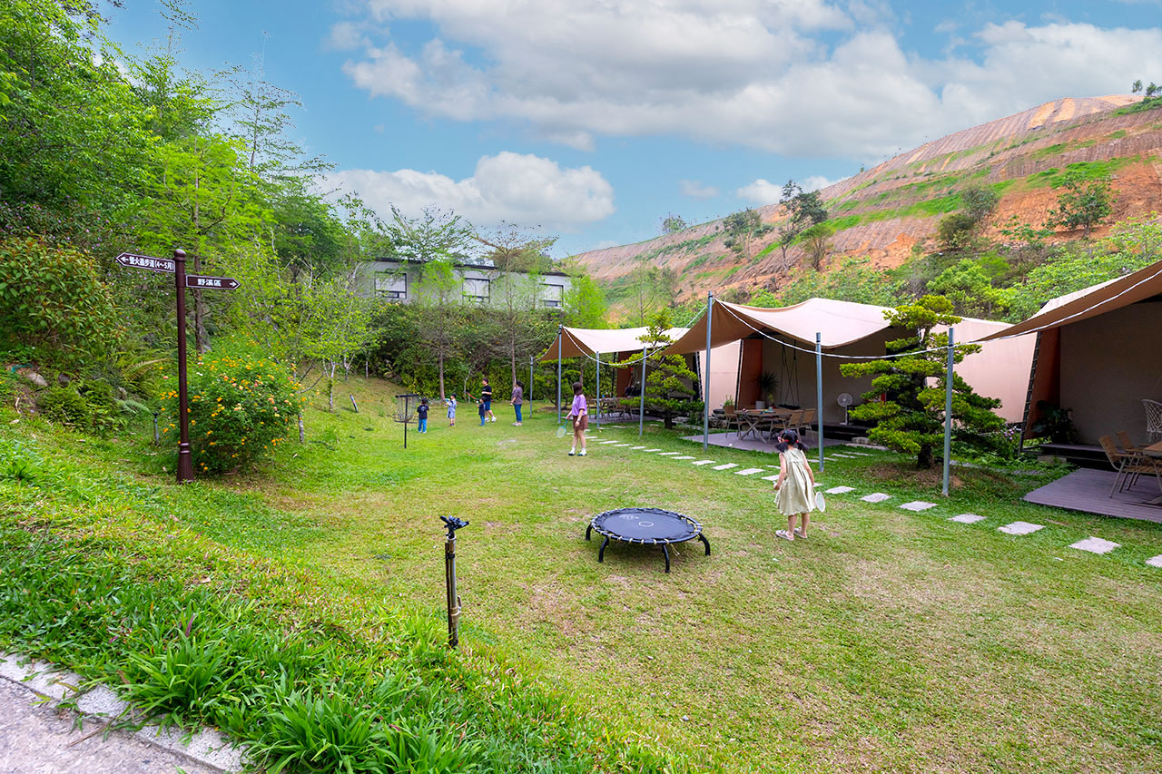 葉子祕境 森林villa住宿 4.9分超高評價,戲水泳池、高爾夫、桌遊,自然共舞南投五星級民宿,2026南投住宿推薦 1546 葉子祕境 森林villa住宿 4.9分超高評價,戲水泳池、高爾夫、桌遊,自然共舞南投五星級民宿,2026南投住宿推薦 1545