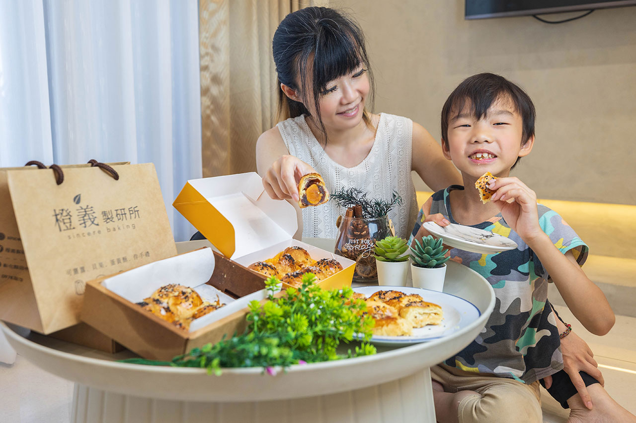 橙義製研所 必買推薦｜鹽之花蛋黃酥、黃金田燒餅開箱，蛋黃酥推薦 2026彰化美食推薦首選 15