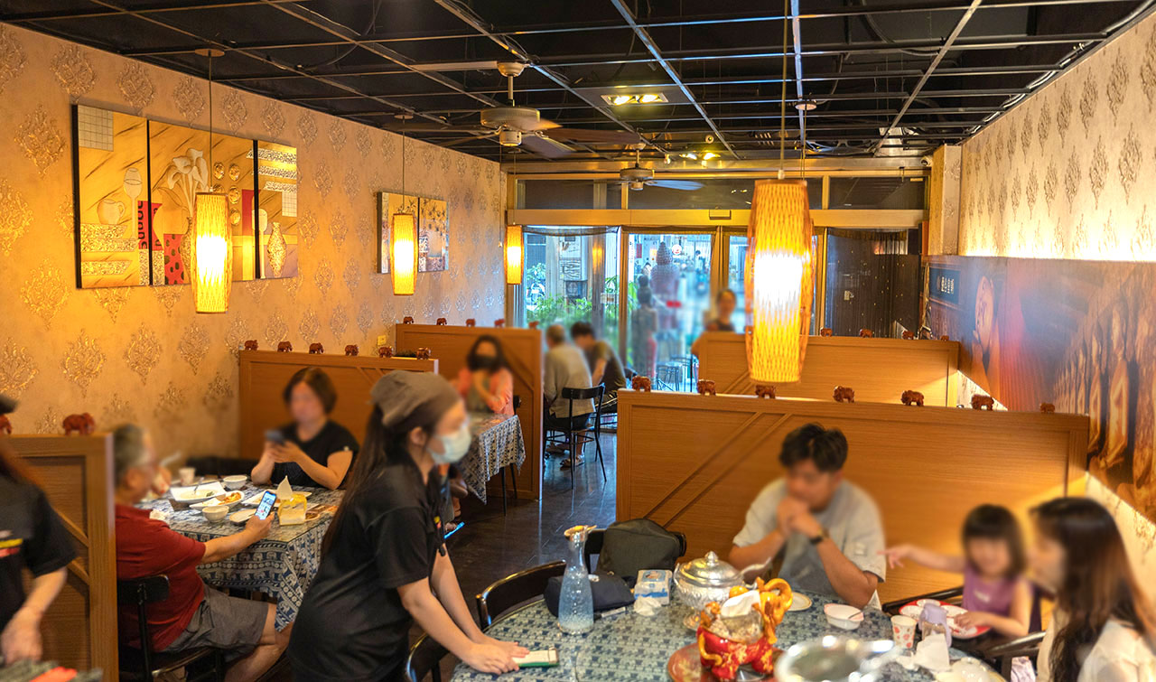 曼谷皇朝泰式料理超平價隱藏版台中泰式合菜!四人套餐竟然只要1750起,月亮蝦餅三味魚多樣泰式美食,2026台中西區美食推薦 10 曼谷皇朝泰式料理超平價隱藏版台中泰式合菜!四人套餐竟然只要1750起,月亮蝦餅三味魚多樣泰式美食,2026台中西區美食推薦 9