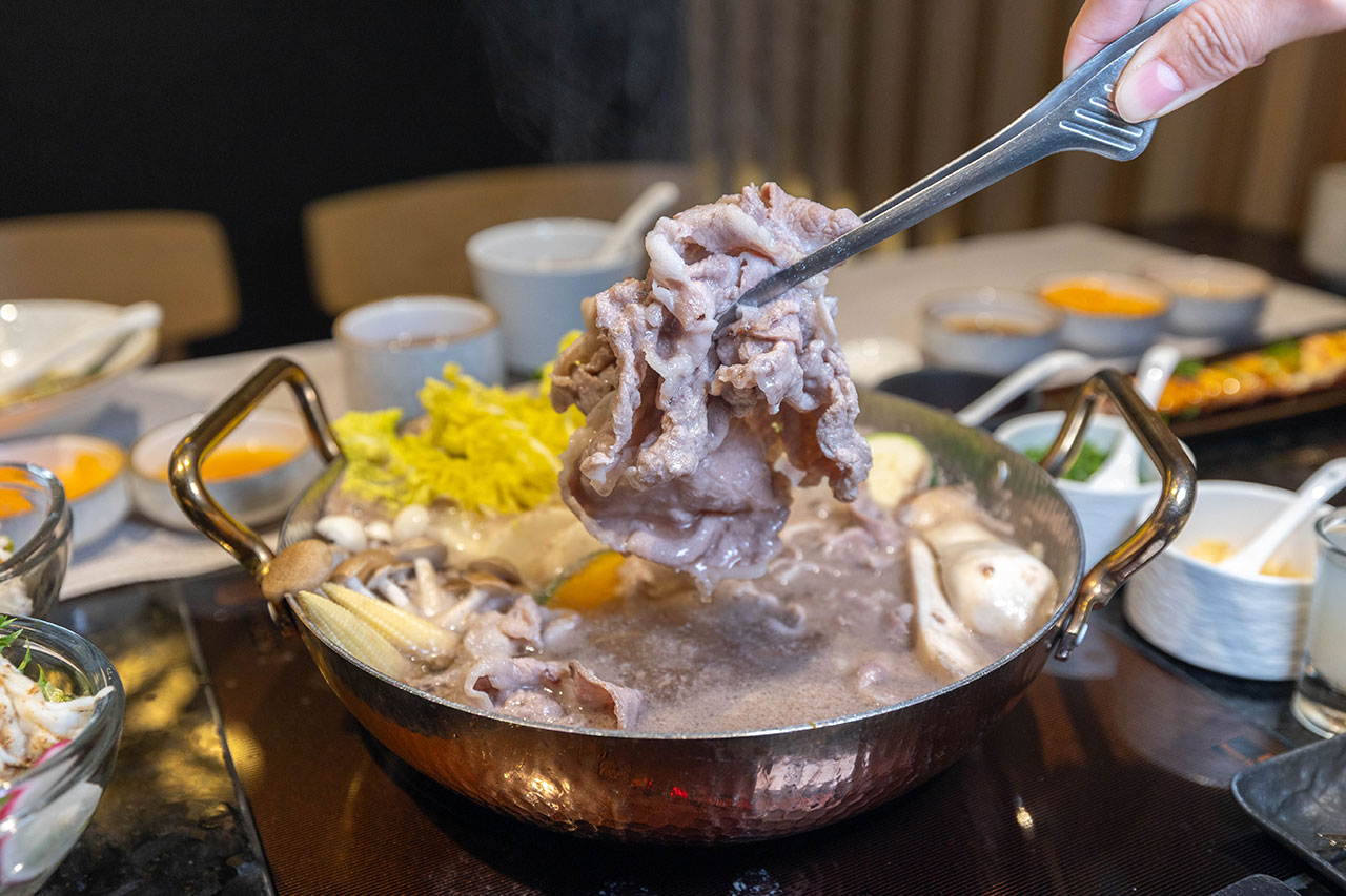 匠極緻鍋物 台中文心路超私密帝王蟹火鍋、頂級和牛!每個座位都是獨立包廂,海鮮專人代煮超頂級日式鍋物,帝王蟹四吃2026台中西屯美食推薦 86 匠極緻鍋物 台中文心路超私密帝王蟹火鍋、頂級和牛!每個座位都是獨立包廂,海鮮專人代煮超頂級日式鍋物,帝王蟹四吃2026台中西屯美食推薦 85