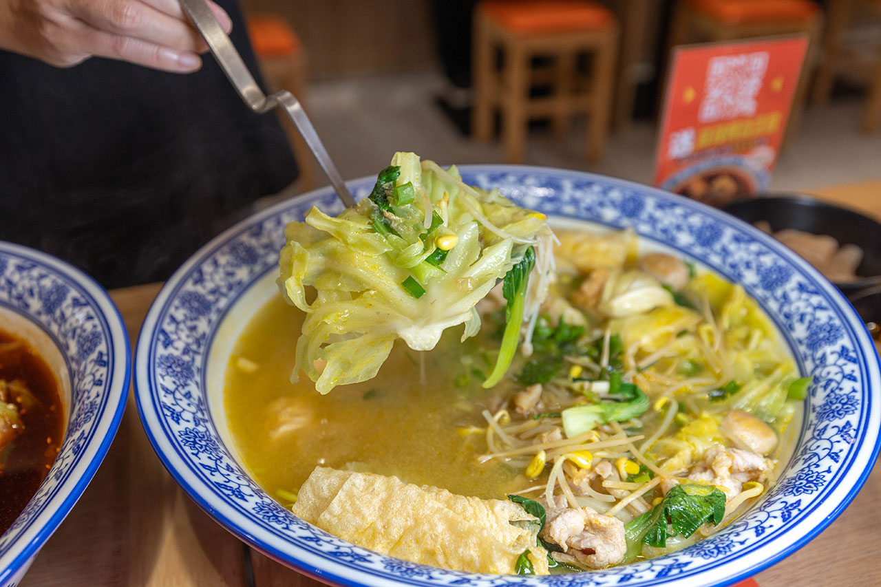 冒香香一中店,比臉大巨無霸川菜鍋物,紅油冒菜鍋香辣湯底14豐富配料讓你一次大飽口福,台中北區美食推薦 118 冒香香一中店,比臉大巨無霸川菜鍋物,紅油冒菜鍋香辣湯底14豐富配料讓你一次大飽口福,台中北區美食推薦 117
