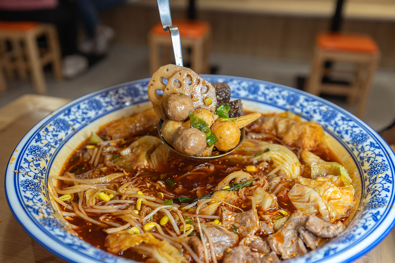 冒香香一中店,比臉大巨無霸川菜鍋物,紅油冒菜鍋香辣湯底14豐富配料讓你一次大飽口福,台中北區美食推薦 106 冒香香一中店,比臉大巨無霸川菜鍋物,紅油冒菜鍋香辣湯底14豐富配料讓你一次大飽口福,台中北區美食推薦 105