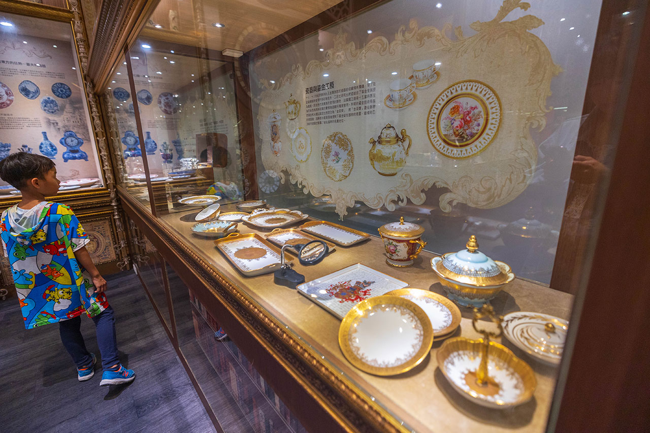 瀚熙軒茶餐廳|新天地美食與西洋博物館藝境時光之旅:2026台中東區美食推薦!結合千件歐洲古董與創意港式飲茶的台中隱藏版聚餐首選 218 瀚熙軒茶餐廳|新天地美食與西洋博物館藝境時光之旅:2026台中東區美食推薦!結合千件歐洲古董與創意港式飲茶的台中隱藏版聚餐首選 217