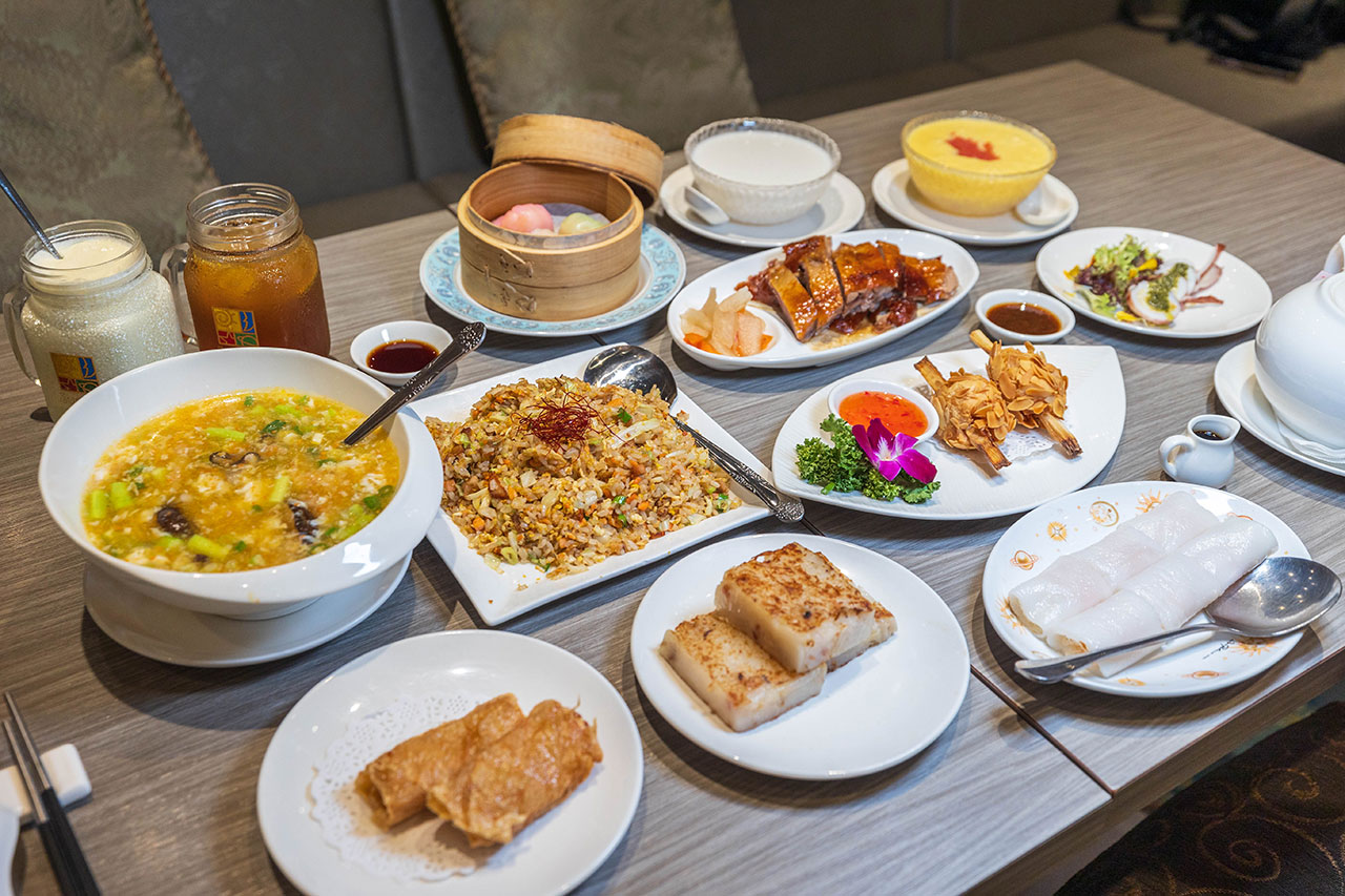 瀚熙軒茶餐廳|新天地美食與西洋博物館藝境時光之旅:2026台中東區美食推薦!結合千件歐洲古董與創意港式飲茶的台中隱藏版聚餐首選 瀚熙軒茶餐廳|新天地美食與西洋博物館藝境時光之旅:2026台中東區美食推薦!結合千件歐洲古董與創意港式飲茶的台中隱藏版聚餐首選