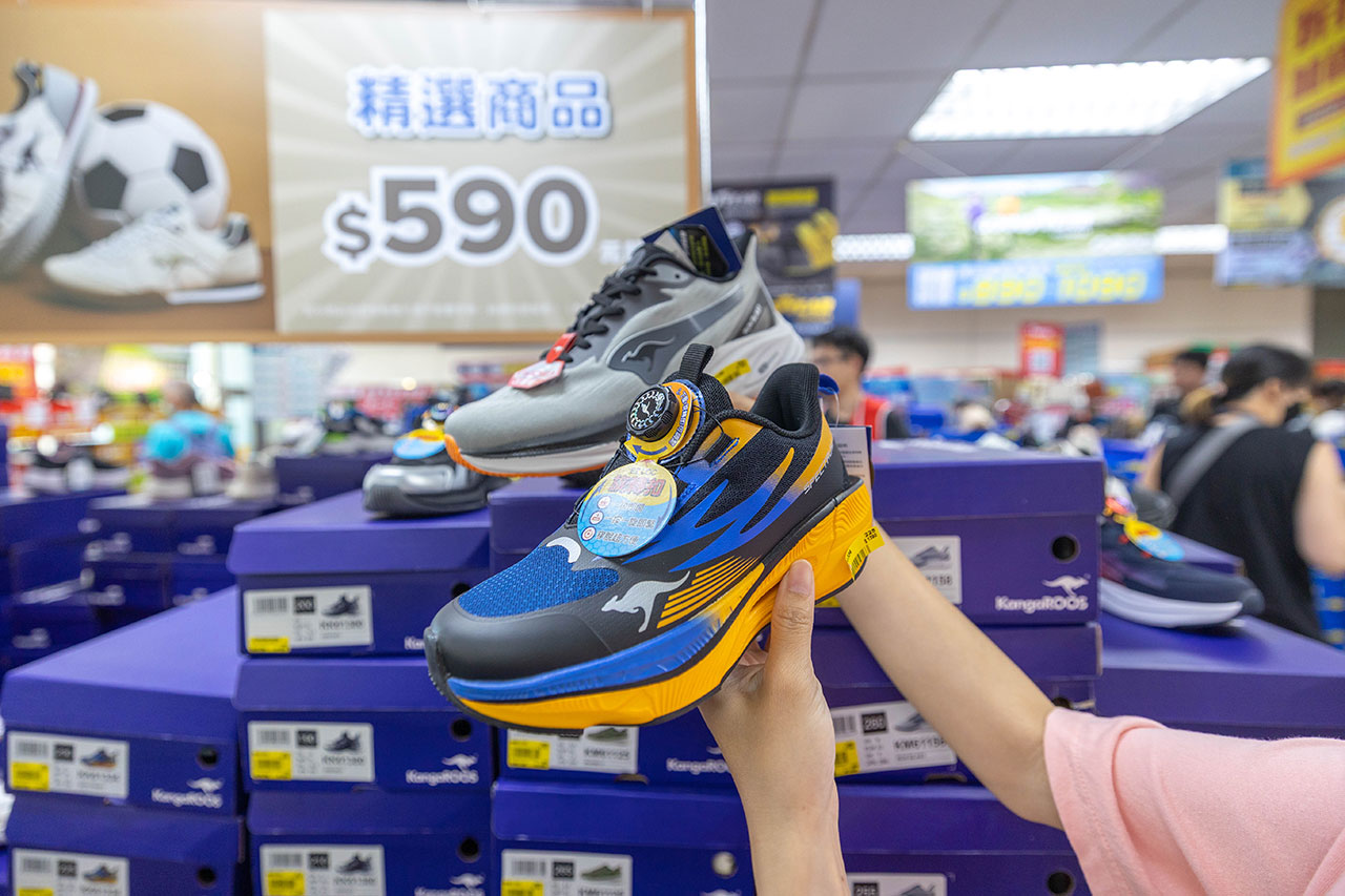 2026鞋子夏季特賣會來拉！美力運動世界大台北特賣會全館1折起！童鞋、運動鞋、戶外登山鞋、工作鞋全都超便宜，只有13天，早鳥活動前六日再打8折，買到賺到！ 123