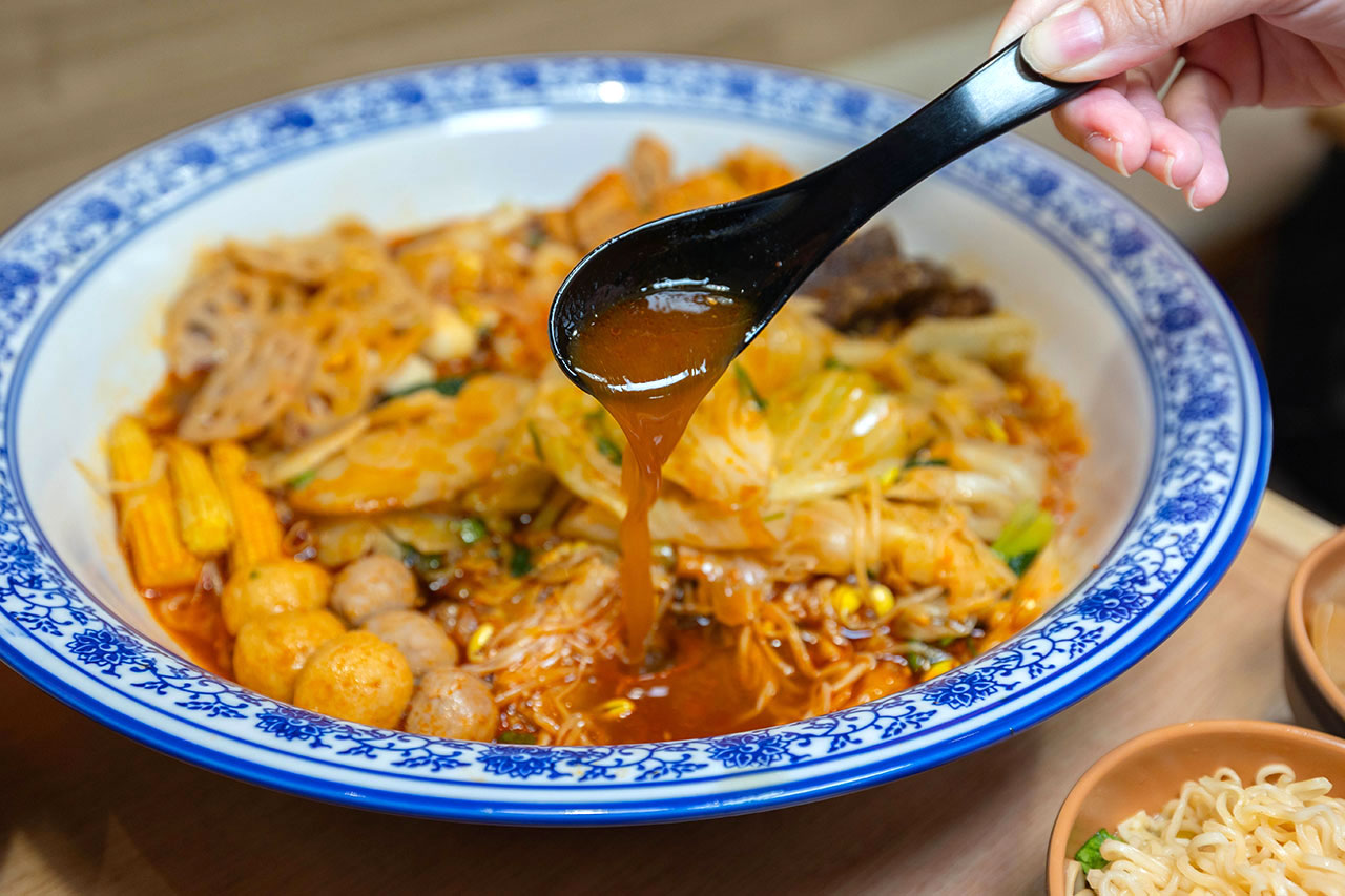 冒香香 勤美店|最新台中勤美川味美食報到,比臉大四川麻辣冒菜鍋 ! 超濃郁香辣湯頭,爆量食材讓你一吃上癮! 2026台中西區美食推薦 16 冒香香 勤美店|最新台中勤美川味美食報到,比臉大四川麻辣冒菜鍋 ! 超濃郁香辣湯頭,爆量食材讓你一吃上癮! 2026台中西區美食推薦 15
