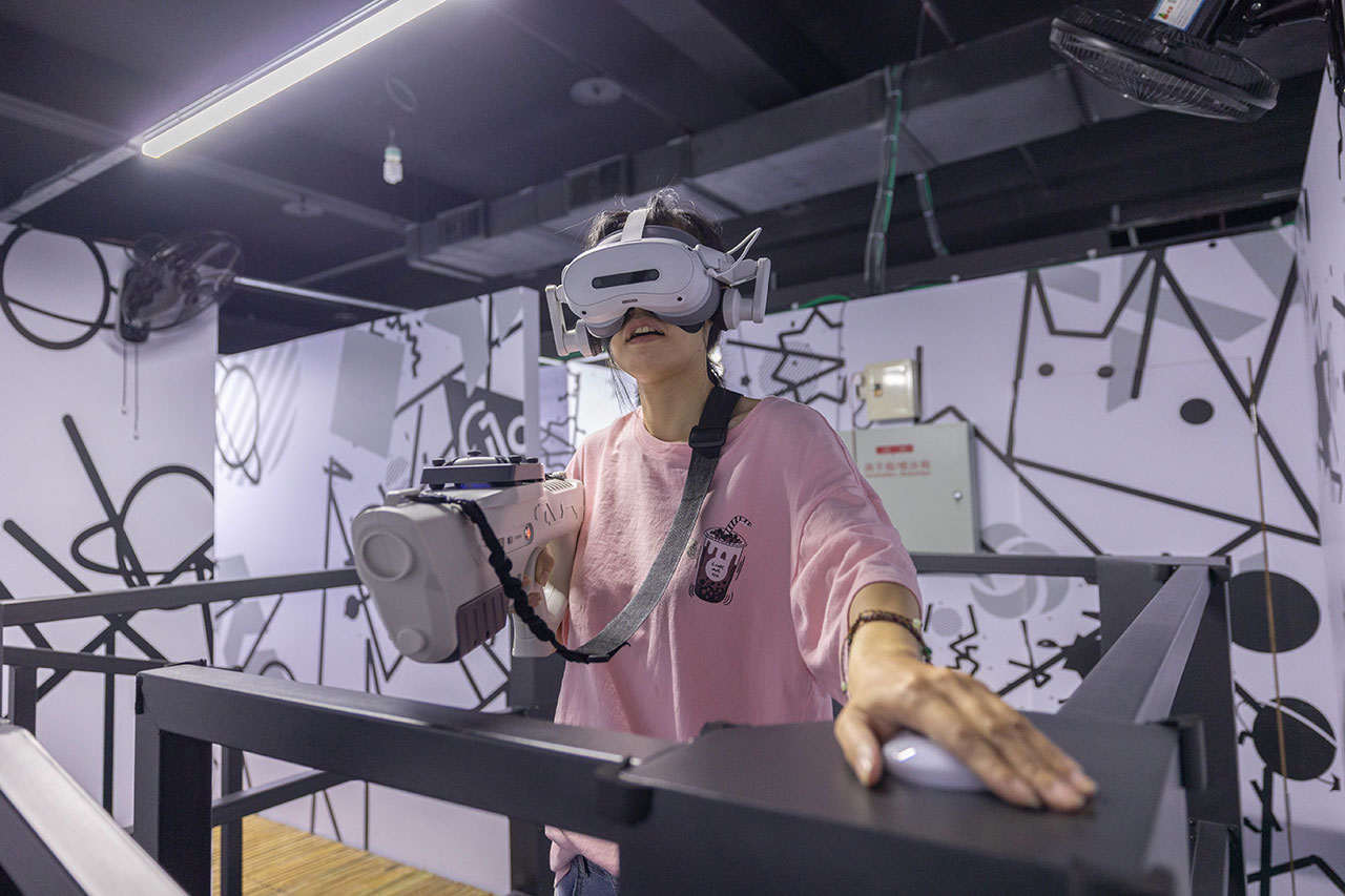 幻影行動｜台中麗寶樂園最新室內遊樂區 ！裸眼10D幻影歷險劇場、鬼屋探險、弓箭射擊，超好玩11項遊戲，讓孩子放電一整天的2026台中后里景點推薦！ 211