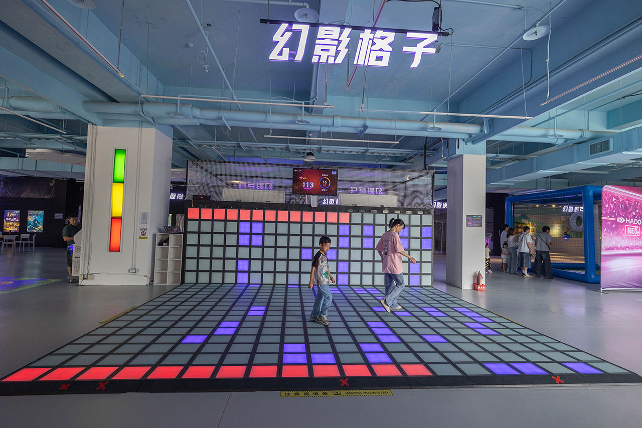 幻影行動｜台中麗寶樂園最新室內遊樂區 ！裸眼10D幻影歷險劇場、鬼屋探險、弓箭射擊，超好玩11項遊戲，讓孩子放電一整天的2026台中后里景點推薦！ 235