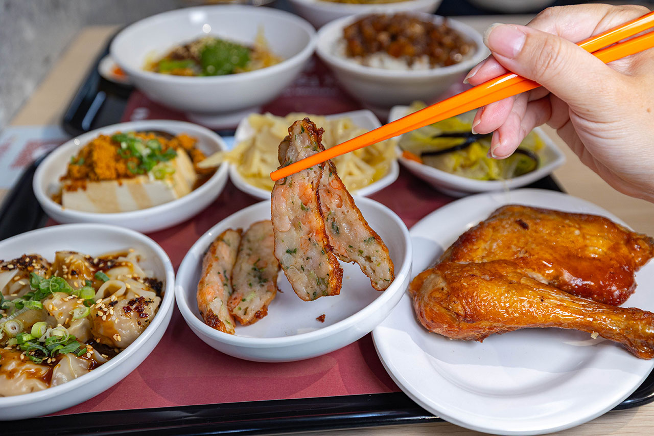 好肉燥｜最新台中黎明路美食報到！超濃厚黑金肉燥飯，特製青醬拌麵、皮蛋拌麵，2026台中南屯小吃推薦！ 35