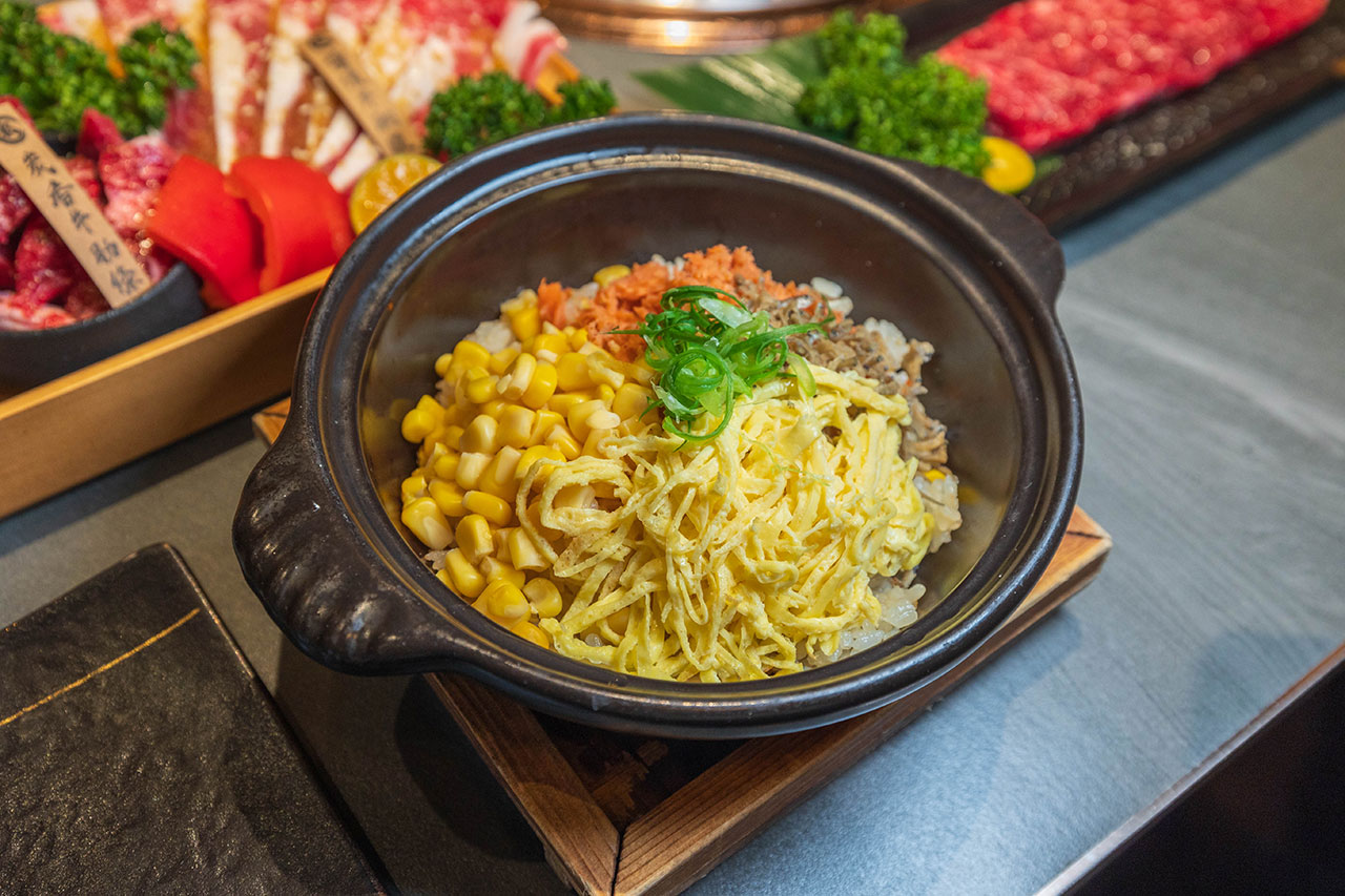 札卡燒肉南屯店｜被燒肉耽誤的高級日本料理？壽司之神御用海苔×桌邊代烤和牛，焦糖烏魚子蟹膏、啢男聯名甜點，台中南屯聚餐約會新天花板！ 33