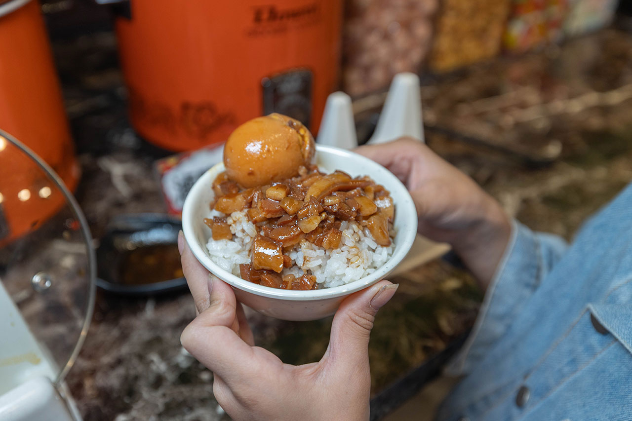 牛羊爭霸 八德店｜肉控必訪超狂桃園吃到飽火鍋，將近100樣食材牛豬羊海鮮一次吃個夠！ 還有甜點冰品自助吧，桃園八德羊肉爐推薦！ 53