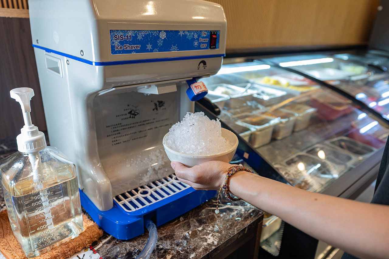 牛羊爭霸 八德店｜肉控必訪超狂桃園吃到飽火鍋，將近100樣食材牛豬羊海鮮一次吃個夠！ 還有甜點冰品自助吧，桃園八德羊肉爐推薦！ 103