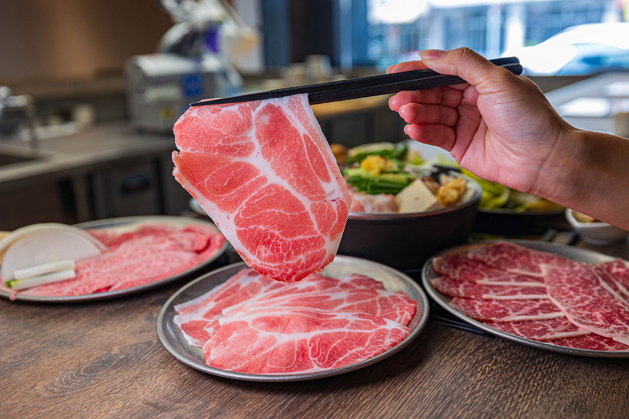 【台中北區美食】「駒澤屋壽喜燒」正宗關西風壽喜燒,台中科博館健行路無限蔬食吃到飽,宮崎A5和牛、博多牛腸鍋夜貓族必吃台中美食! 28 【台中北區美食】「駒澤屋壽喜燒」正宗關西風壽喜燒,台中科博館健行路無限蔬食吃到飽,宮崎A5和牛、博多牛腸鍋夜貓族必吃台中美食! 27